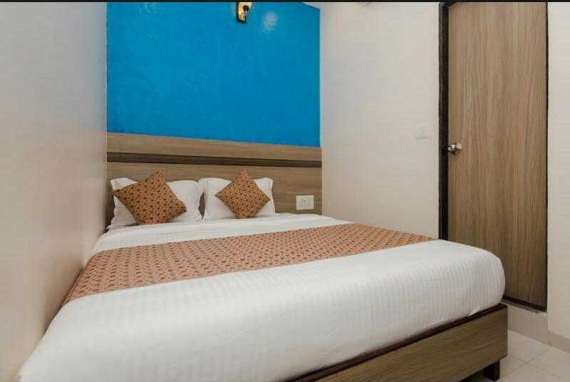 Hotel Time Gold Near Domestics Airport มุมไบ ภายนอก รูปภาพ